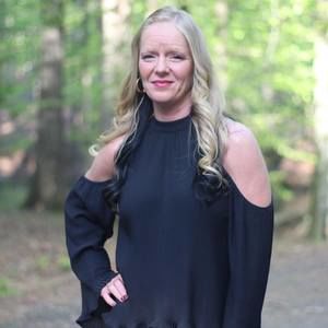 Meet your Posher, Anita